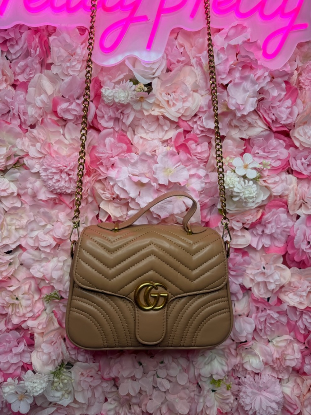 GG Marmont Tan Leather Shoulder Bag - Picture 8 of 8